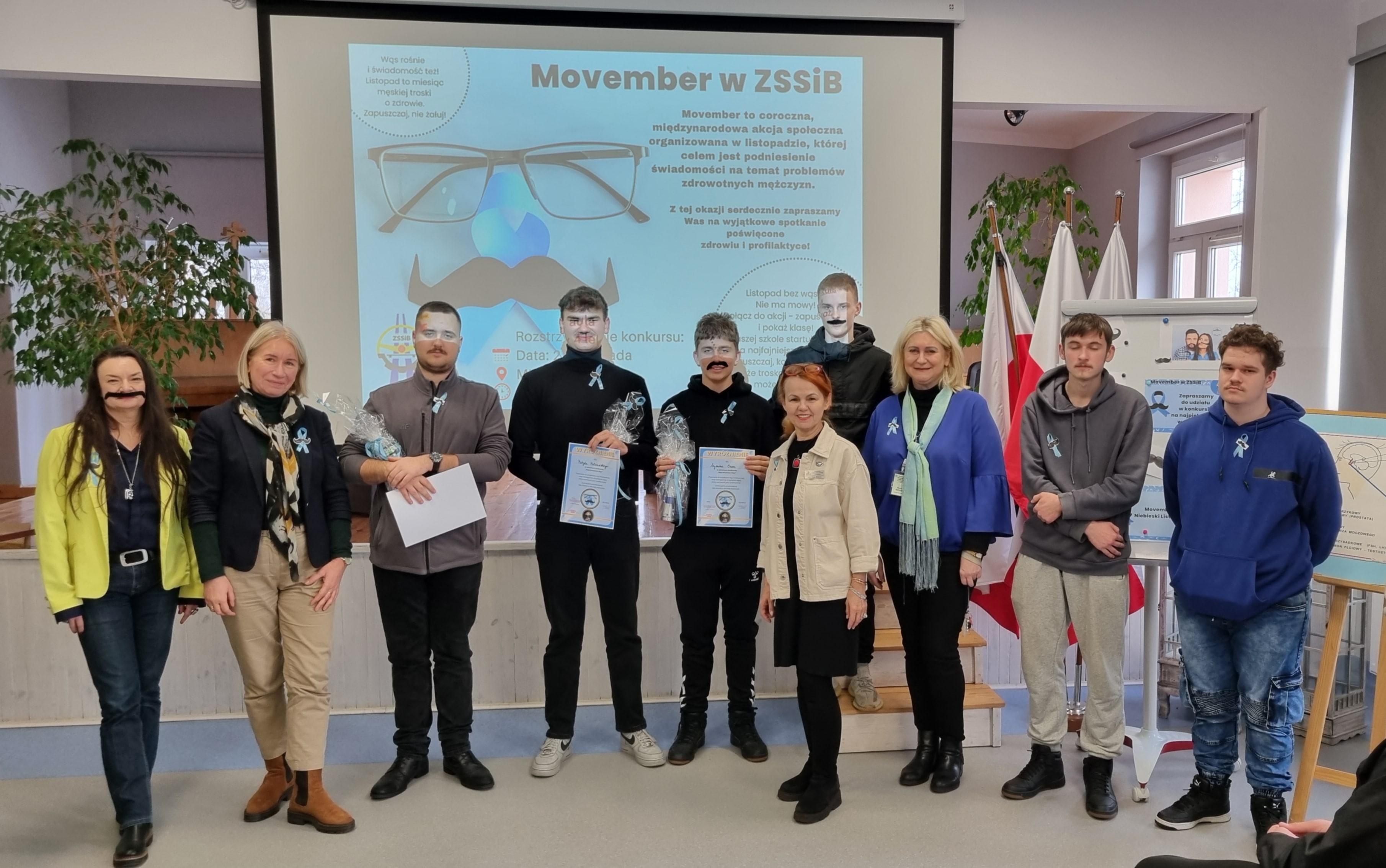  Osoby przed prezentacją