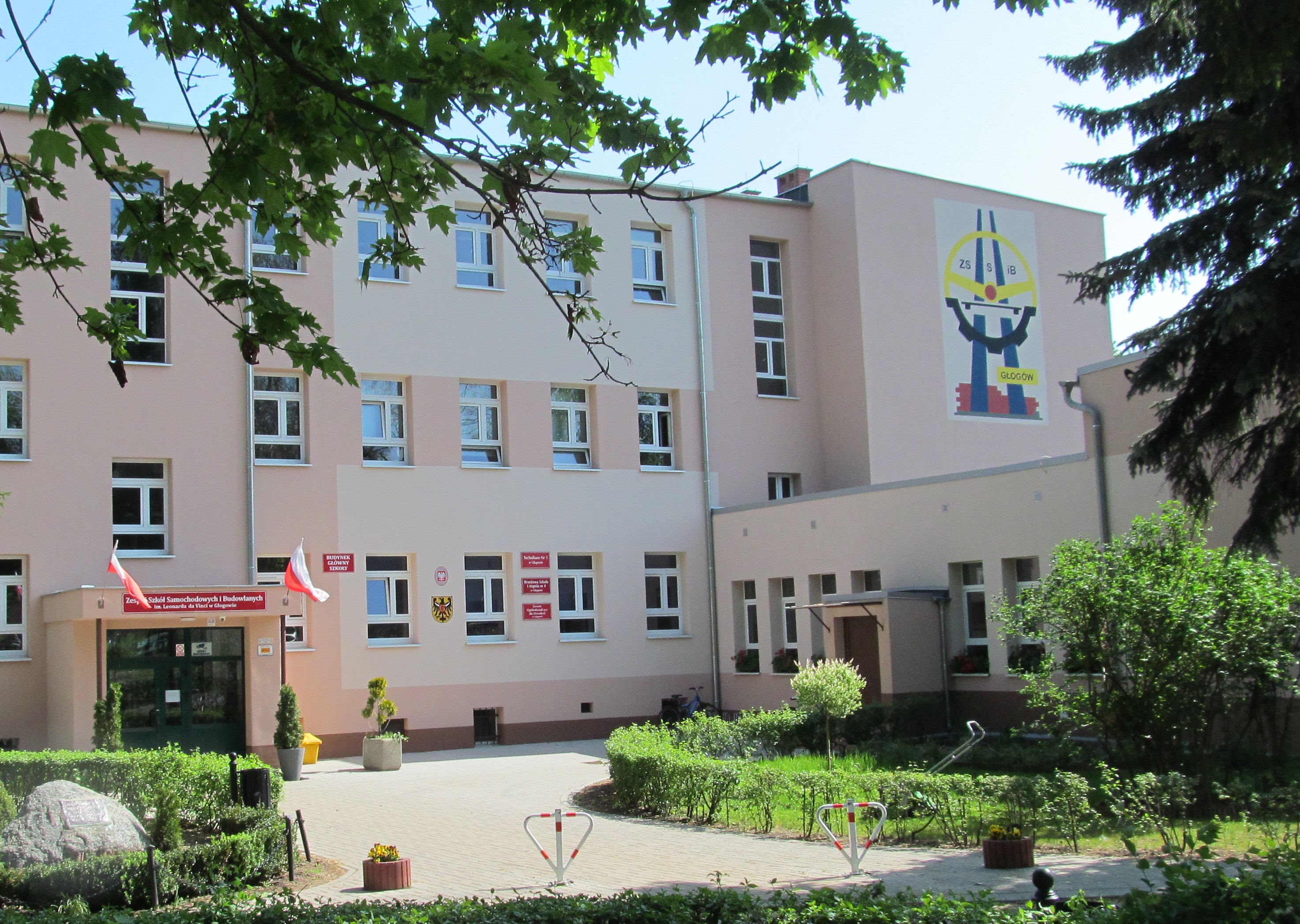  Budynek szkoły
